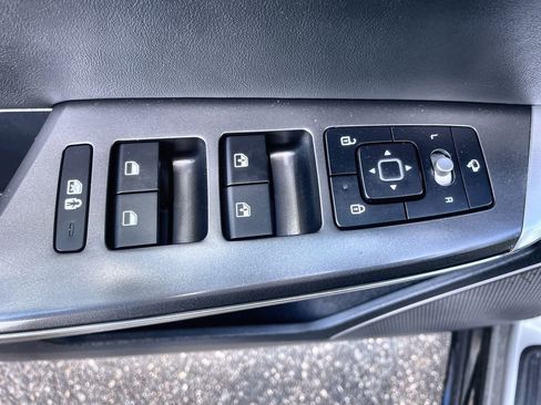 Certified 2022 Kia EV6 Wind w/ Wind Technology Package image 18