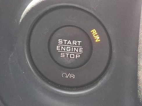 Used 2023 Jeep Wrangler Unlimited Sahara AWD/4WD image 26