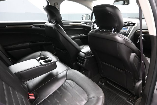 Used 2014 Ford Fusion SE w/ Equipment Group 202A FWD image 13