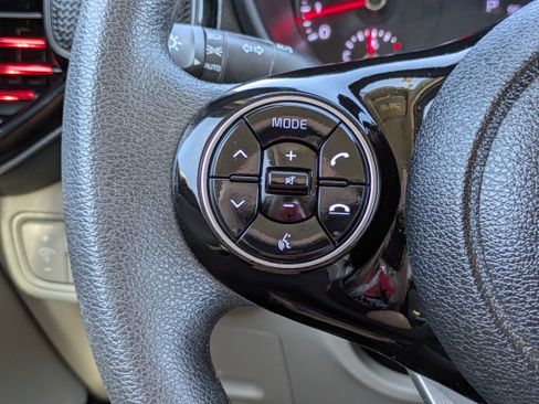Used 2022 Kia Soul S FWD image 24