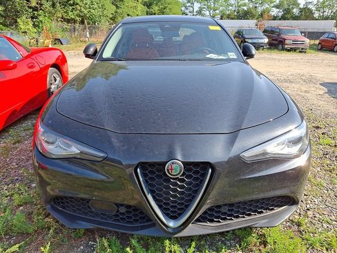 Used 2021 Alfa Romeo Giulia Ti w/ Nero Edizione AWD/4WD image 2