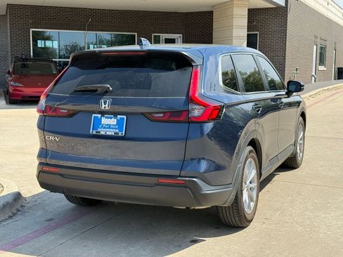 Used 2023 Honda CR-V EX image 6