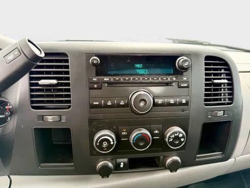 Used 2012 Chevrolet Silverado 1500 W/T image 10