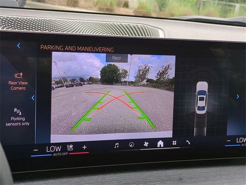 Used 2025 BMW 330i Sedan image 21