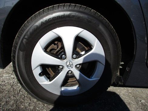 Used 2013 Toyota Prius Three image 15