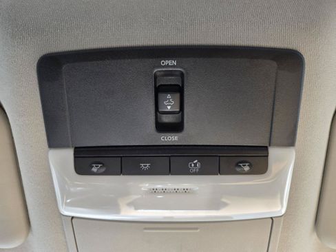 Used 2023 Nissan Sentra SV w/ SV Premium Package FWD image 22