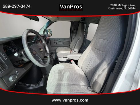 Used 2015 Chevrolet Express 3500 Extended RWD image 9