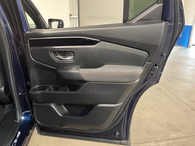 Used 2025 Honda Pilot Sport image 16