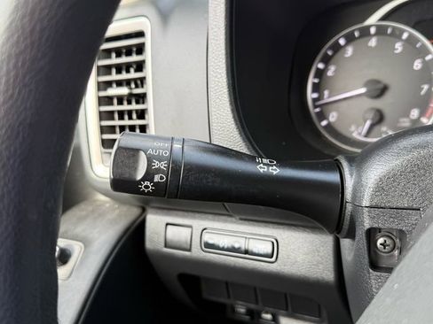 Certified 2024 Nissan Frontier SV image 24