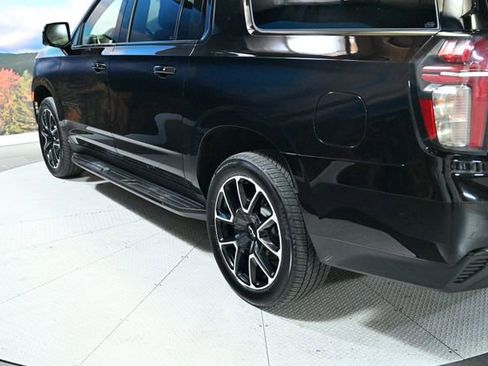 Used 2023 Chevrolet Suburban RST w/ Luxury Package image 9