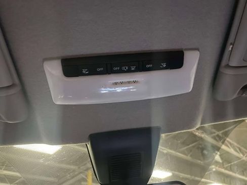 Used 2023 Nissan Kicks SV FWD image 31