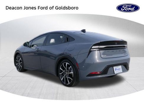 Used 2024 Toyota Prius Prime XSE Premium image 5