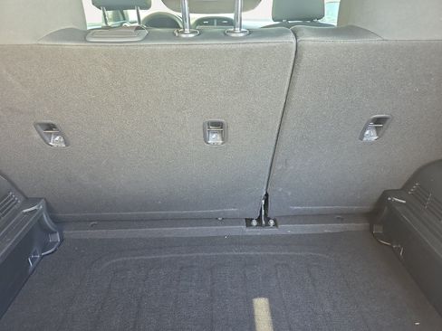 Certified 2025 Kia Soul LX w/ LX Technology Package FWD image 10