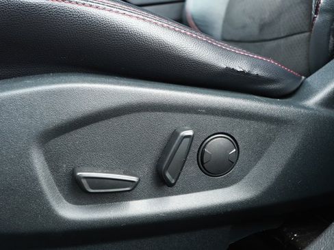 Used 2019 Ford Explorer XLT w/ Equipment Group 202A FWD image 20