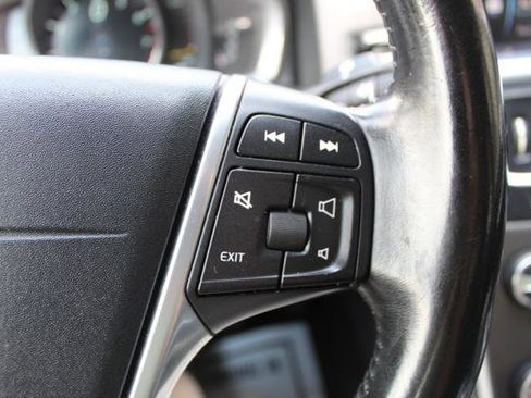 Used 2014 Volvo S60 T5 image 17