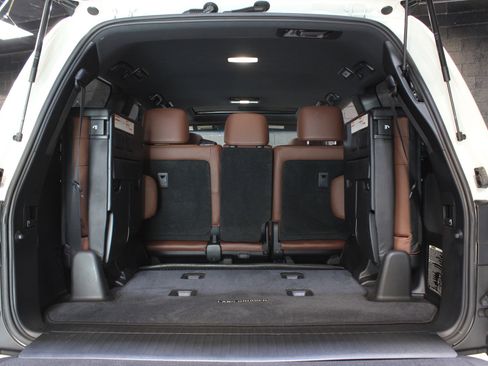 Used 2019 Toyota Land Cruiser w/ Four Season Floor Mat Package image 76