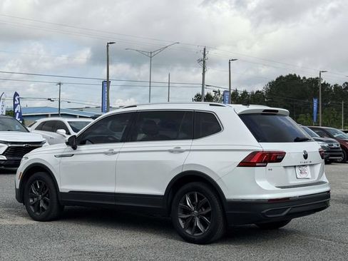 Used 2023 Volkswagen Tiguan SE FWD image 10