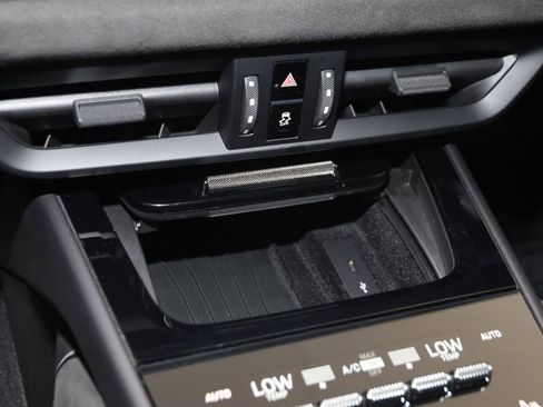 Used 2024 Porsche Cayenne Turbo GT image 41