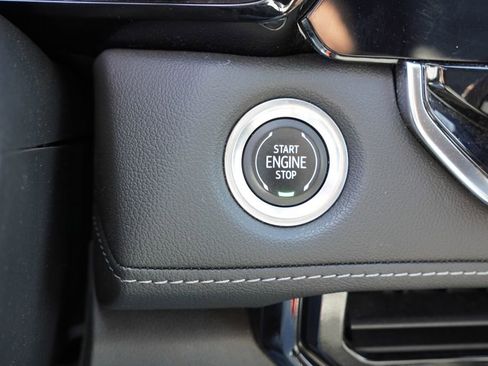 Certified 2023 Chevrolet Colorado LT w/ LT Convenience Package III image 28