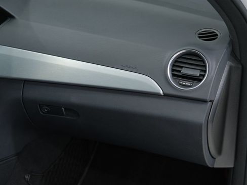 Used 2014 Mercedes-Benz C 250 Sedan image 47