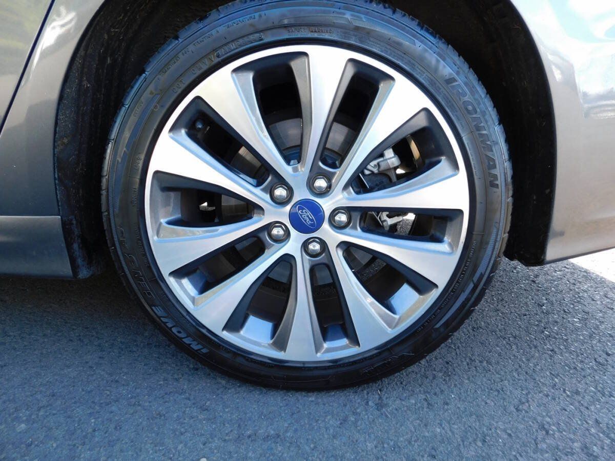 Used 2019 Ford Fusion SE AWD/4WD image 24