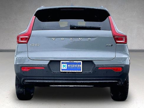 New 2026 Volvo XC40 B5 Ultra w/ Protection Package Premier image 4