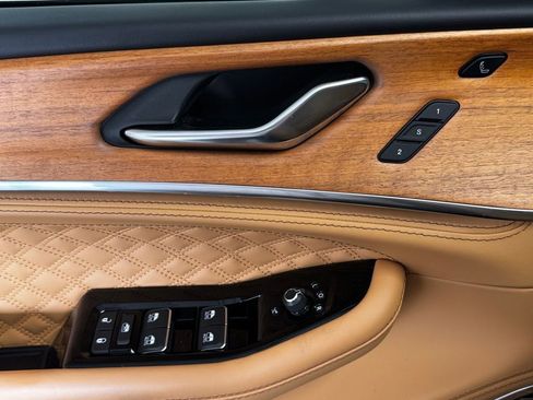 Certified 2025 Jeep Grand Cherokee Summit image 12