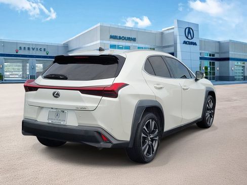 Used 2021 Lexus UX 200 w/ Premium Package FWD image 6