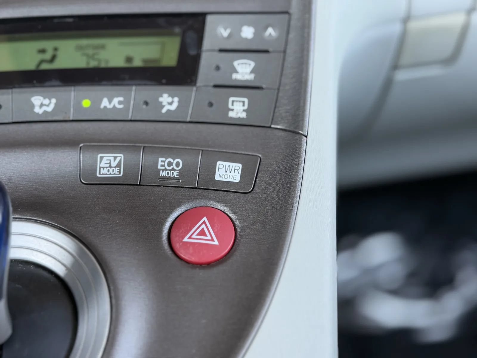 Used 2014 Toyota Prius Two FWD image 32