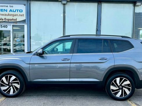 Used 2024 Volkswagen Atlas SE AWD/4WD image 32
