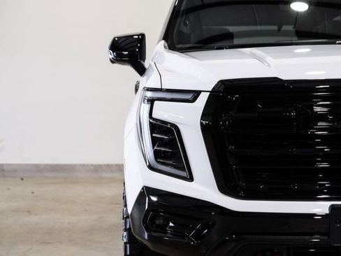 Used 2026 GMC Yukon AT4 w/ AT4 Premium Plus Package image 3