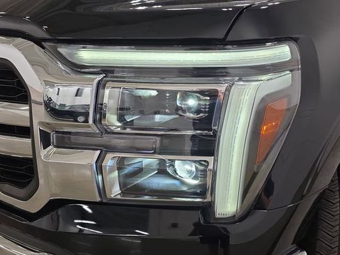 Used 2025 Ford F150 Lariat w/ Equipment Group 501A Mid AWD/4WD image 28