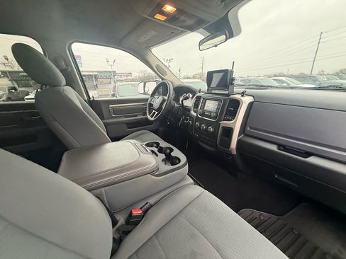 Used 2018 RAM 2500 SLT image 25