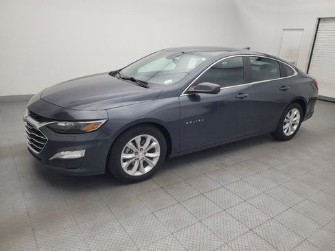 Used 2020 Chevrolet Malibu LT FWD image 2