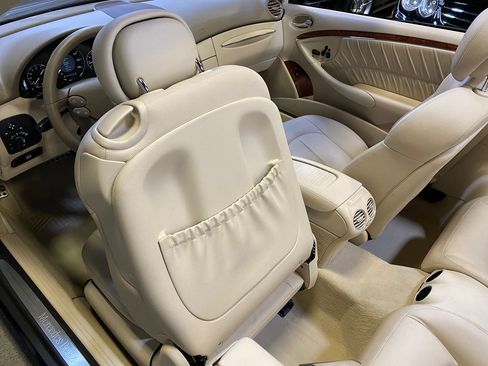 Used 2007 Mercedes-Benz CLK 350 Cabriolet image 27