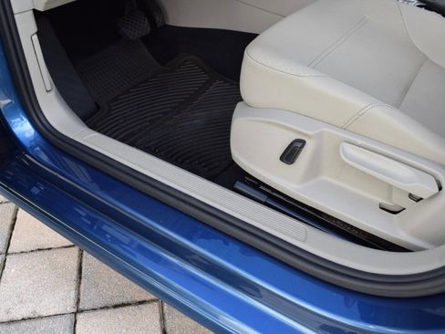 Used 2015 Volkswagen Golf TDI SE image 40