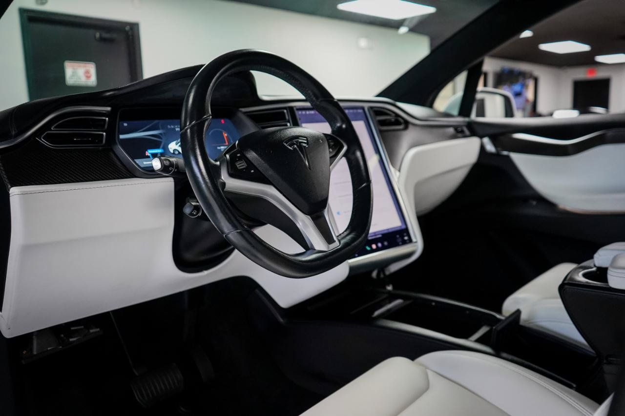 Used 2017 Tesla Model X 90D AWD/4WD image 11