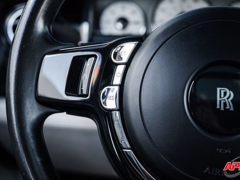 Used 2014 Rolls-Royce Ghost RWD image 65