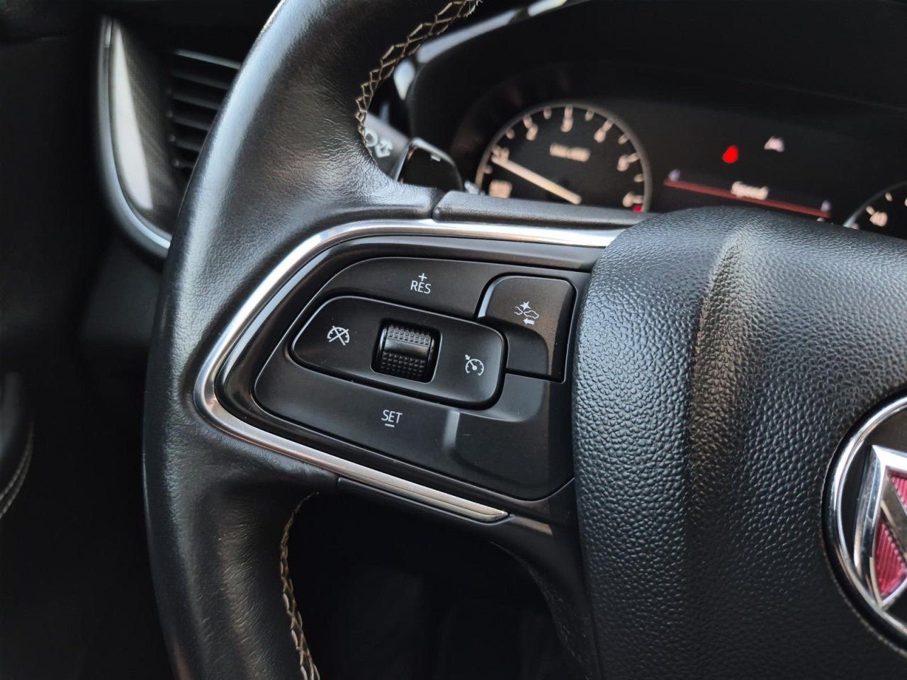 Certified 2023 Buick Envision Preferred FWD image 16