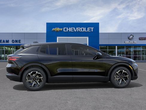 New 2026 Chevrolet Equinox EV LT image 29