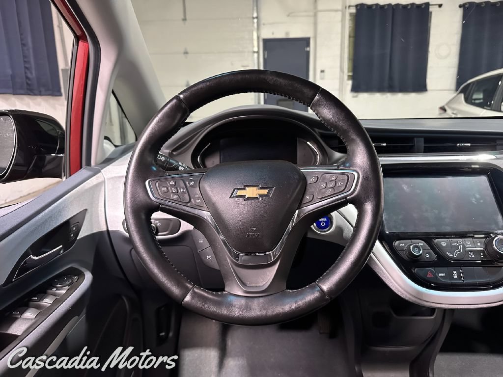 Used 2020 Chevrolet Bolt Premier w/ Infotainment Package FWD image 37