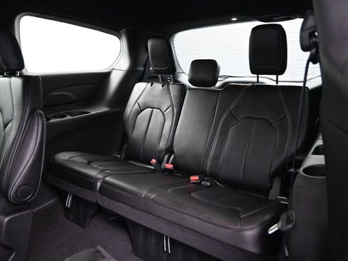 New 2026 Chrysler Pacifica Select w/ S Appearance Package FWD image 25