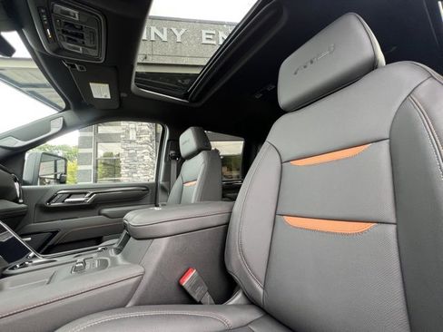 Used 2026 GMC Sierra 2500 AT4 w/ AT4 Premium Plus Package image 14