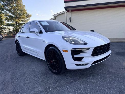 Used 2018 Porsche Macan GTS AWD/4WD image 3