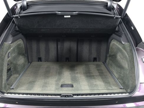 Used 2022 Bentley Bentayga AWD/4WD image 31