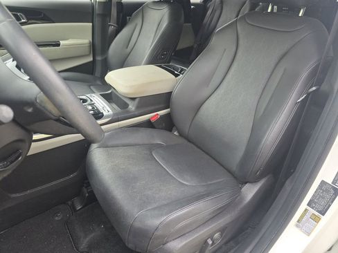 Used 2024 Kia Carnival SX FWD image 21