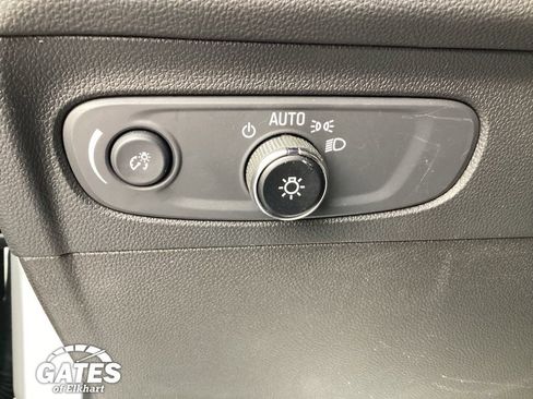 Used 2022 Buick Envision Preferred FWD image 24