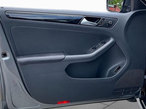 Used 2017 Volkswagen Jetta SEL FWD image 22