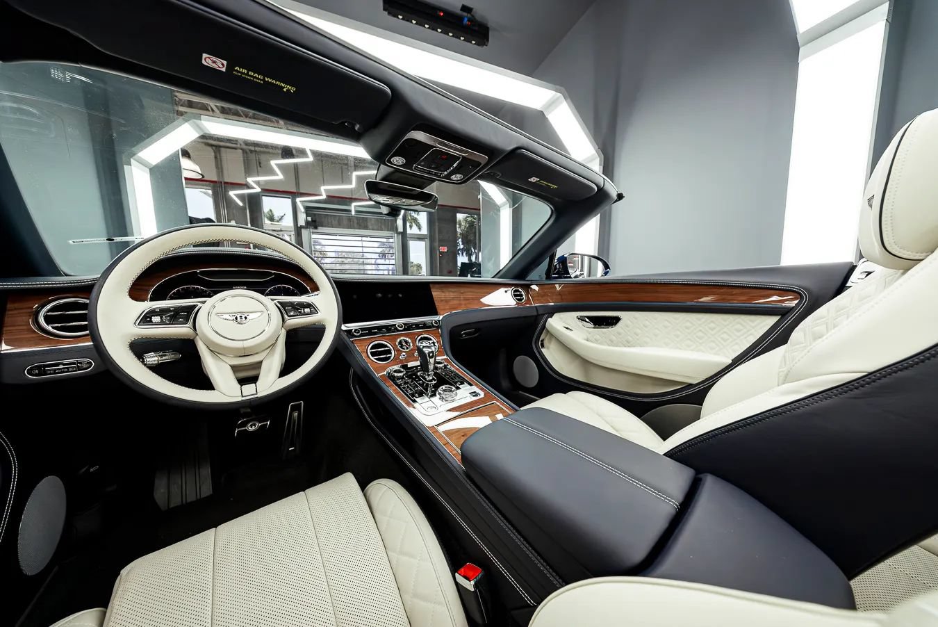 Used 2022 Bentley Continental GT AWD/4WD image 2