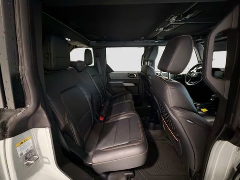 Used 2023 Ford Bronco Badlands w/ Sasquatch Package image 23